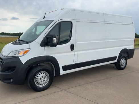 Used 2025 RAM ProMaster 2500 w/ Convenience Group FWD image 5