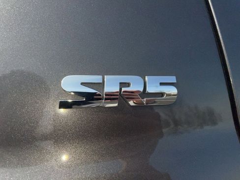 Used 2019 Toyota Tundra SR5 w/ TRD Off Road Package image 33