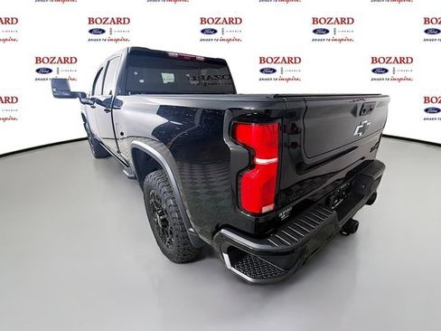 Used 2024 Chevrolet Silverado 2500 High Country w/ High Country Premium Package AWD/4WD image 6