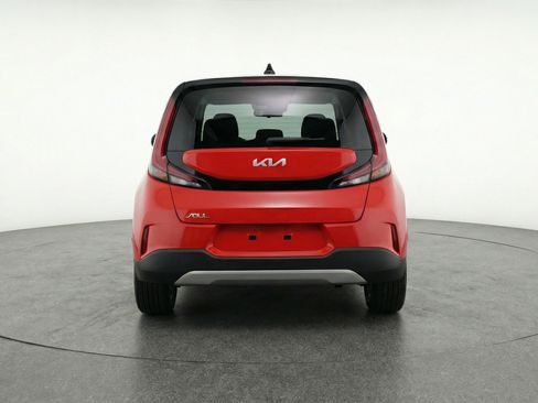 Used 2025 Kia Soul LX w/ LX Technology Package image 7