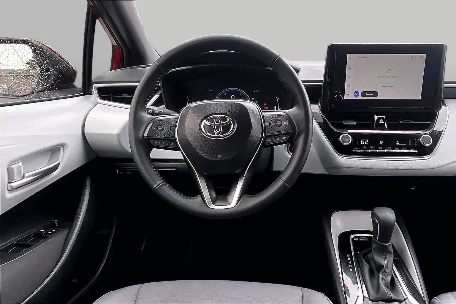 Used 2026 Toyota Corolla SE FWD image 6