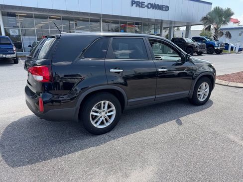 Used 2014 Kia Sorento LX FWD image 3