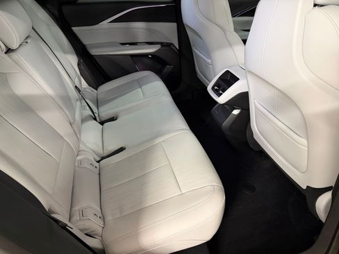 Used 2024 Cadillac Lyriq Luxury RWD image 45