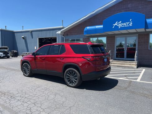 Used 2023 Chevrolet Traverse RS w/ LPO, Floor Liner Package AWD/4WD image 4