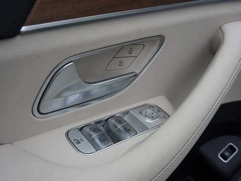 Used 2025 Mercedes-Benz GLE 350 4MATIC image 35