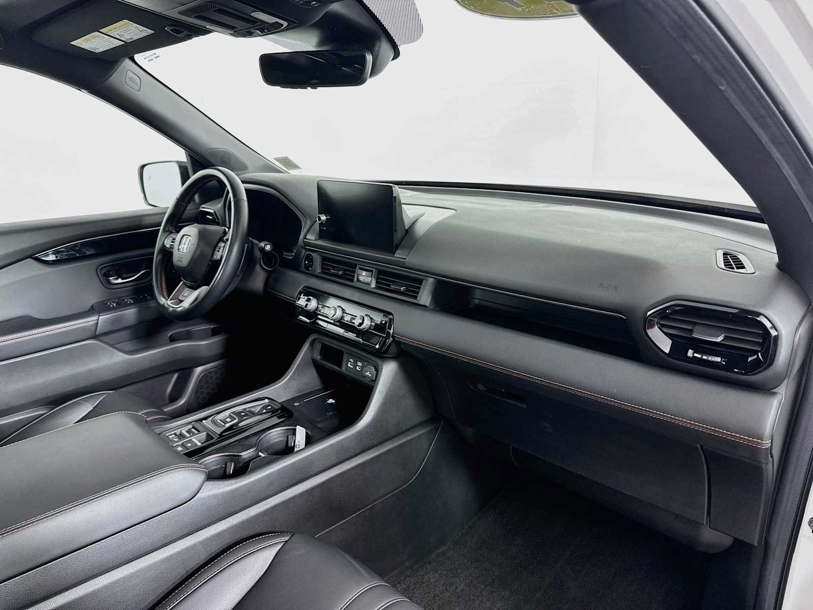 Certified 2024 Honda Pilot TrailSport image 30