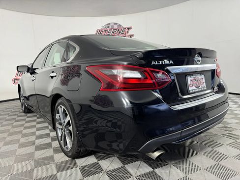Used 2017 Nissan Altima 2.5 SR FWD image 25