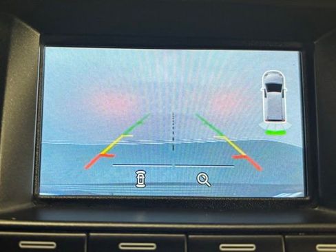 Used 2019 Ford Explorer XLT image 29