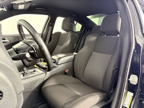 Used 2023 Dodge Charger R/T w/ Technology Group image 11