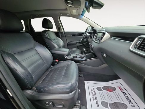 Used 2019 Kia Sorento SX FWD image 15