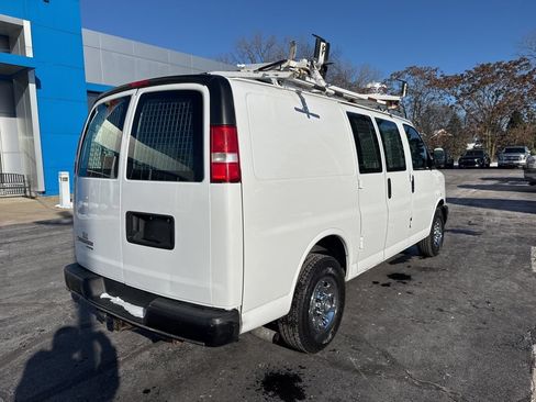 Used 2015 Chevrolet Express 2500 RWD image 27