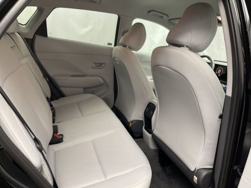 Used 2025 Hyundai Kona SEL image 30