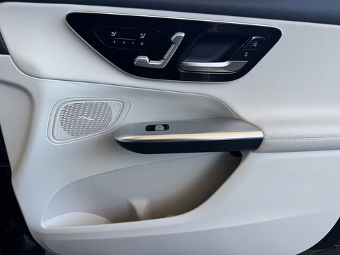 Certified 2025 Mercedes-Benz GLC 300 image 25