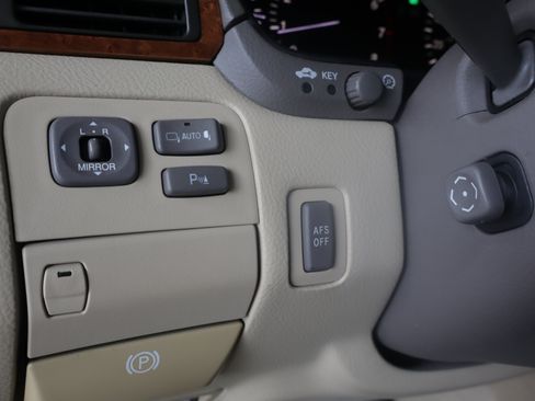 Used 2005 Lexus LS 430 RWD image 18