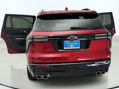 Used 2026 Chevrolet Traverse RS w/ LPO, Floor Liner Package FWD image 13