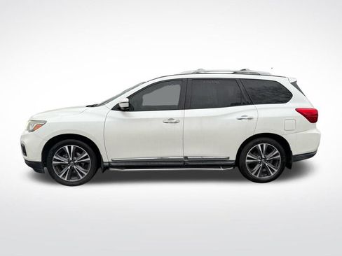 Used 2018 Nissan Pathfinder Platinum image 3