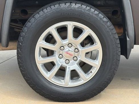 Used 2015 GMC Sierra 1500 Denali w/ Driver Alert Package AWD/4WD image 9