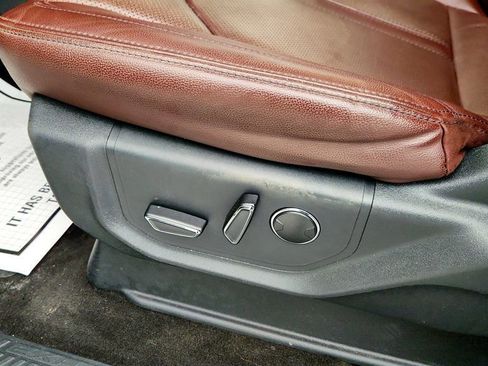 Used 2023 Ford Expedition Max Limited image 10