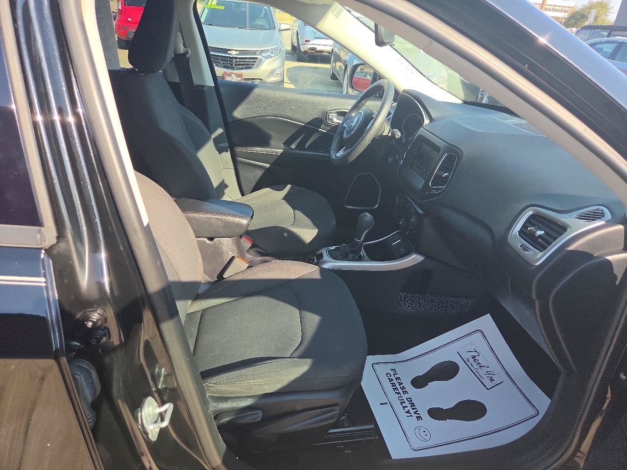 Used 2019 Jeep Compass Sport FWD image 13