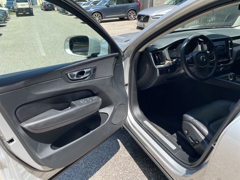 Certified 2023 Volvo XC60 B5 Plus w/ Climate Package AWD/4WD image 11