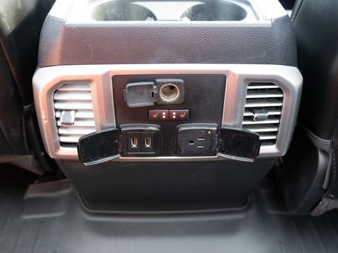 Used 2018 Ford F450 Platinum w/ Platinum Ultimate Package image 19