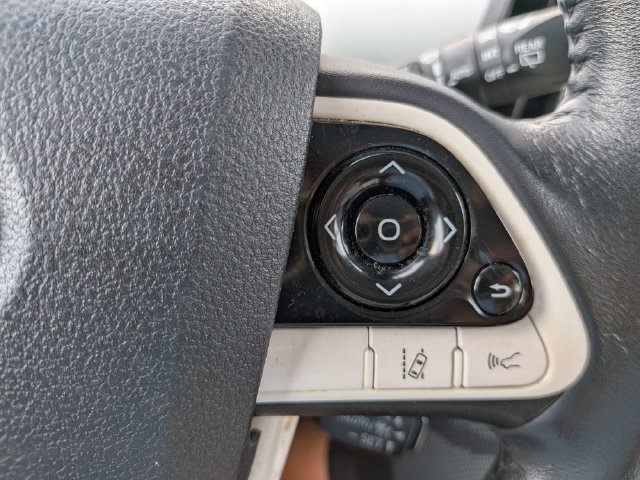 Used 2018 Toyota Prius Four w/ Advanced Technology Package FWD image 25