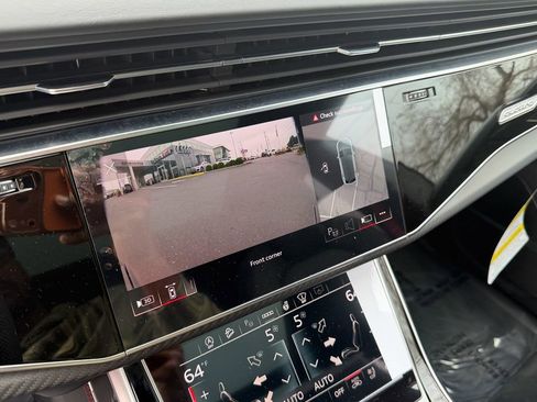 New 2026 Audi SQ8 Prestige image 25