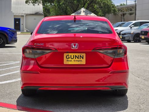 Used 2024 Honda Civic LX image 4