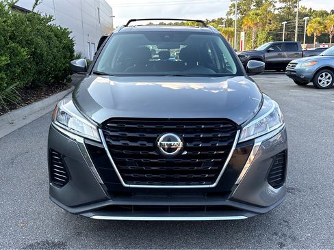 Used 2021 Nissan Kicks SV w/ Exterior Package image 2