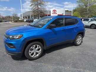 Used 2024 Jeep Compass Latitude video 1
