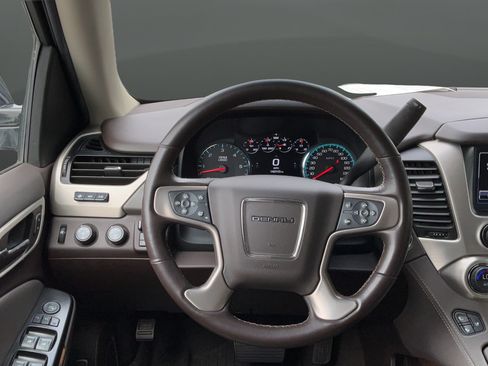 Certified 2020 GMC Yukon XL Denali w/ Denali Premium Package AWD/4WD image 20