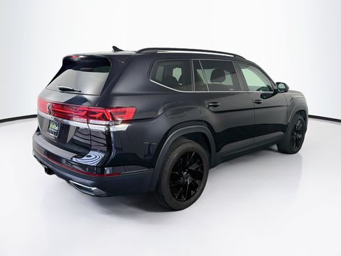 Used 2025 Volkswagen Atlas SE FWD image 9