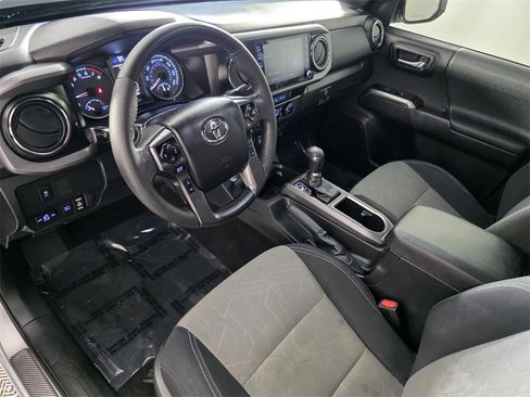 Used 2022 Toyota Tacoma SR5 image 10