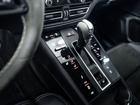 Certified 2024 Porsche Macan GTS AWD/4WD image 12