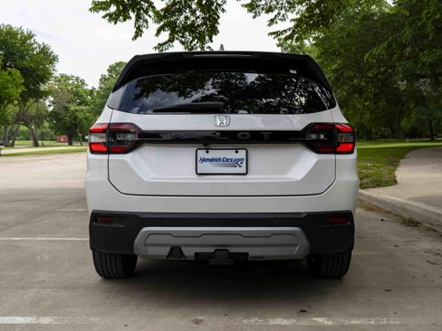 Used 2024 Honda Pilot EX-L image 8