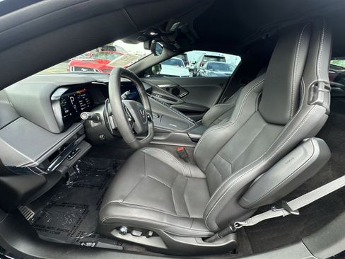 Used 2024 Chevrolet Corvette Stingray Preferred Cpe w/ Z51 Performance Package RWD image 21