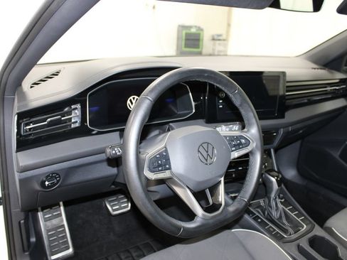Used 2025 Volkswagen Jetta Sport FWD image 13