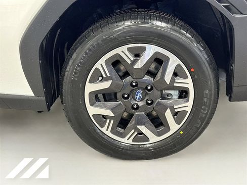 Used 2026 Subaru Forester Premium AWD/4WD image 31