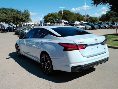 Used 2023 Nissan Altima 2.5 SR w/ SR Premium Package AWD/4WD image 9
