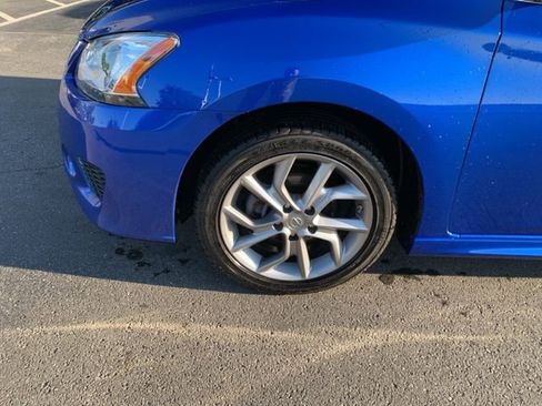 Used 2015 Nissan Sentra SR w/ SR Premium Package image 9