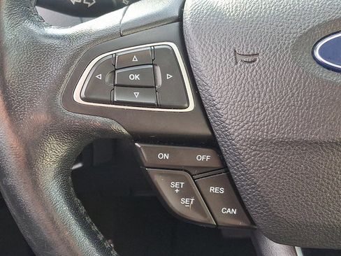 Used 2017 Ford Focus Titanium image 21