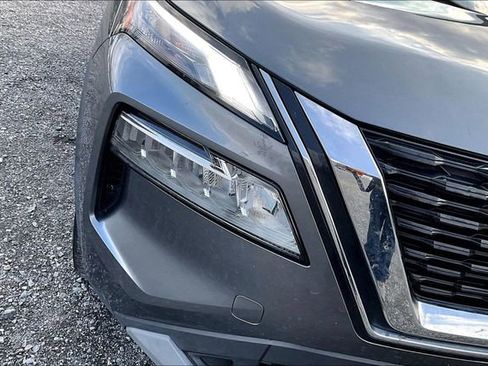 Used 2021 Nissan Rogue SV image 29