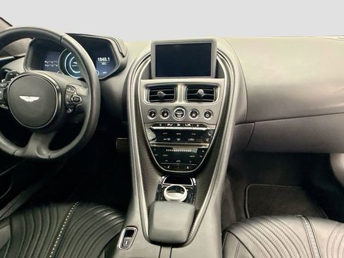 Used 2018 Aston Martin DB11 V12 RWD image 13