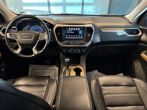 Used 2017 GMC Acadia Denali w/ Technology Package AWD/4WD image 9