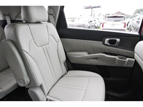 Certified 2022 Kia Sorento SX FWD image 13