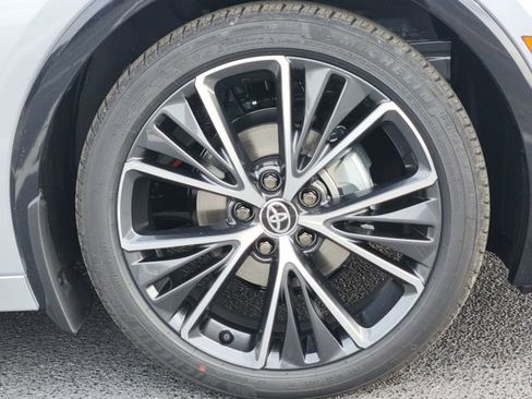 New 2026 Toyota Prius XLE FWD image 8