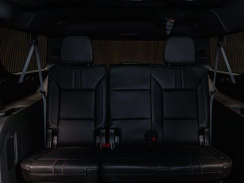 Used 2024 Chevrolet Suburban RST w/ Luxury Package AWD/4WD image 33