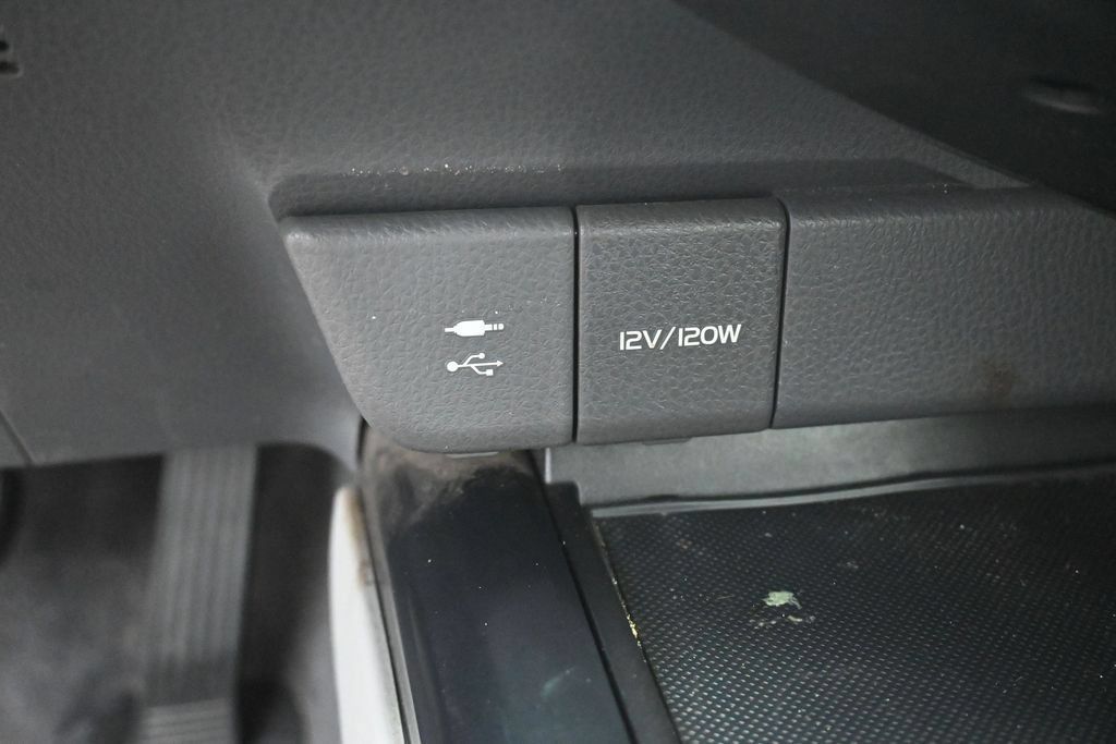 Used 2018 Toyota Camry SE FWD image 22