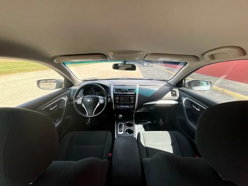 Used 2015 Nissan Altima 2.5 SV FWD image 18