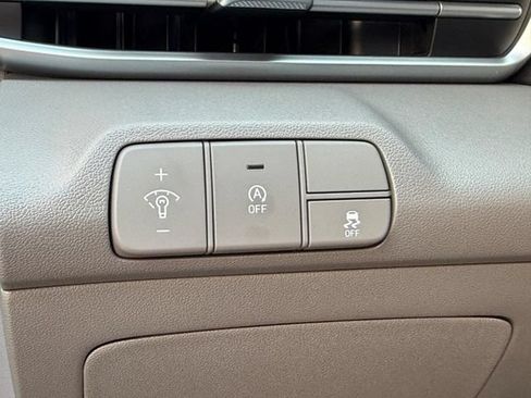 New 2026 Hyundai Elantra SE FWD image 15